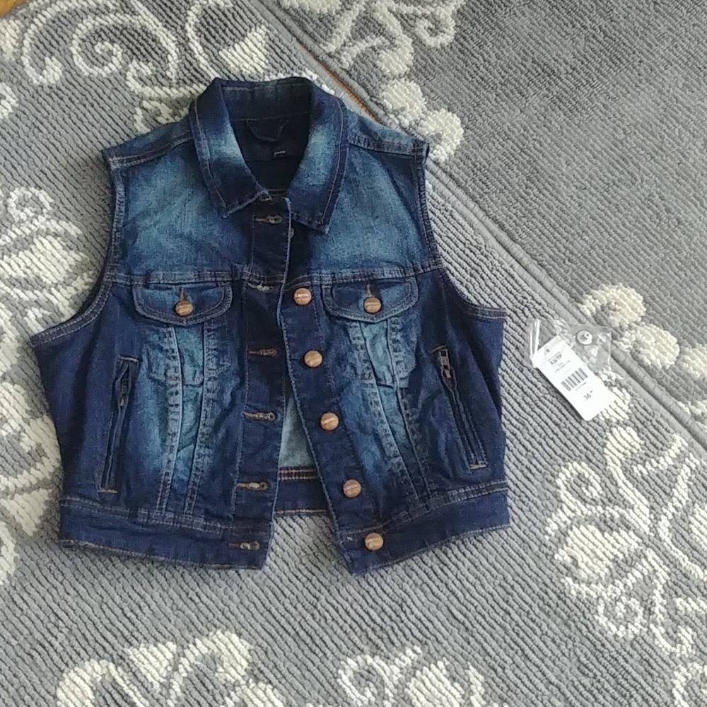 ✨NWT Liquid Jeans Vest XS